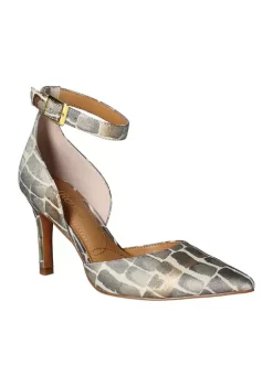 J Reneé Jaelyn Heels